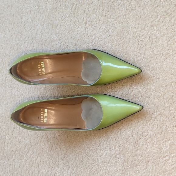 Stunning Lime Green Stuart Weitzman Pumps - Picture 1 of 5